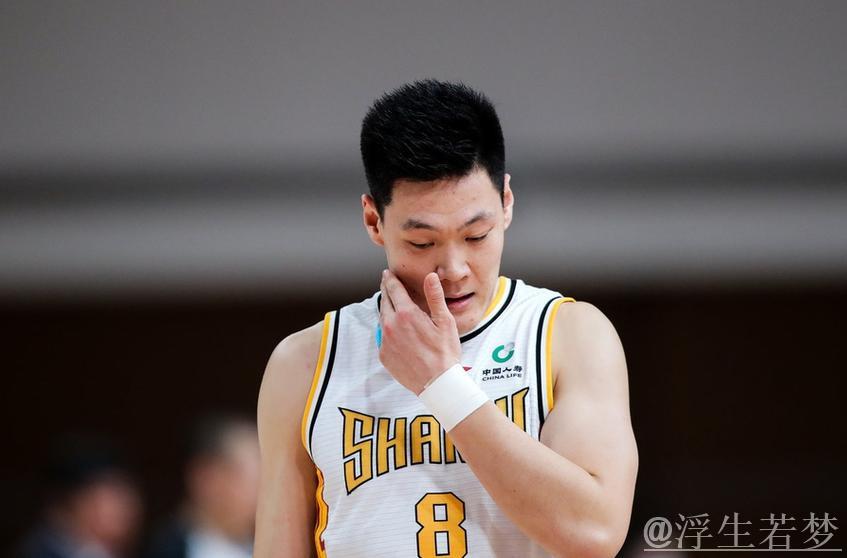 张宁开局手感火热,干拔三分命中空心 张宁开局手感火热,干拔三分命中空心