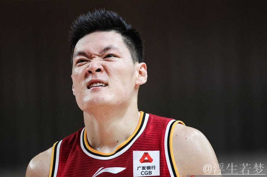 张宁开局手感火热,干拔三分命中空心 张宁开局手感火热,干拔三分命中空心