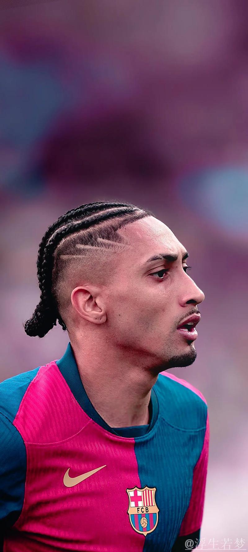 拉菲尼亚的王者归来:巴萨的定海神针与欧冠梦想 拉菲尼亚的王者归来:巴萨的定海神针与欧冠梦想